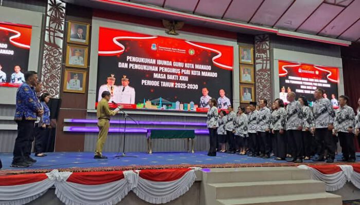 Wali Kota Manado Kukuhkan Ibunda Guru dan Pengurus PGRI Periode 2025–2030