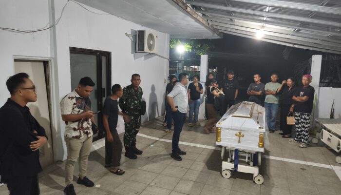 Jenazah Evia Maria Mangolo Tiba di RS Bhayangkara Manado untuk Dilakukan Otopsi