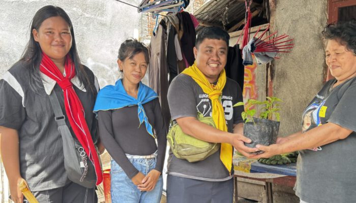 Komunitas Pecinta Alam di Sulut Bagikan Bibit Cabai Gratis di Bitung