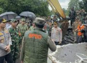 Dampingi Gubernur, Kapolda Sulut Tinjau Lokasi Bencana Sitaro