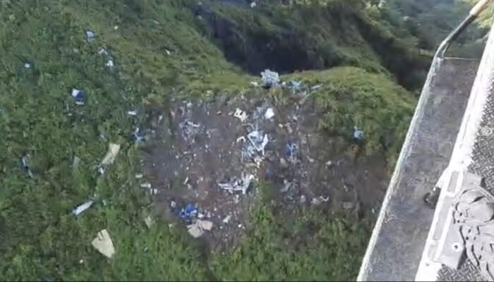 Tim SAR Gabungan Temukan Badan dan Sayap Pesawat ATR 42-500 di Bukit Bulusaraung