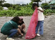 Peduli Soal Sampah, SD Wonder School Laksanakan Aksi Bersih-Bersih Pantai Karangria Manado