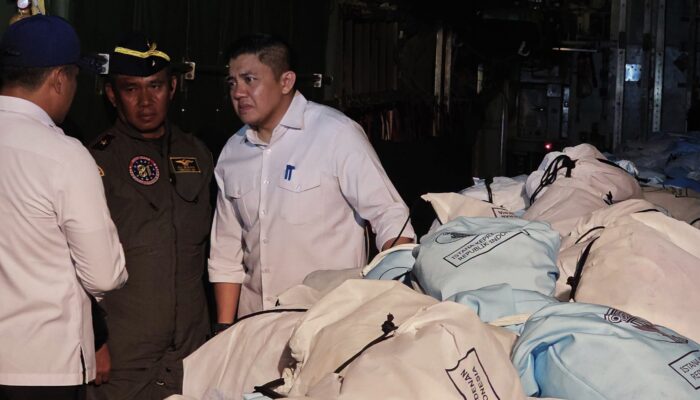 Pemerintah Kirim 27 Ton Logistik ke NTT, 3.500 Personel TNI-Polri Dikerahkan Pascagempa